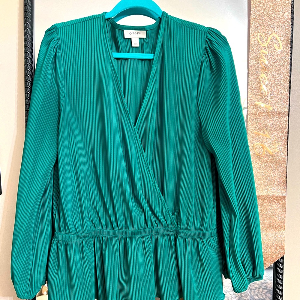 NWOT Macy’s On 34th Blouse